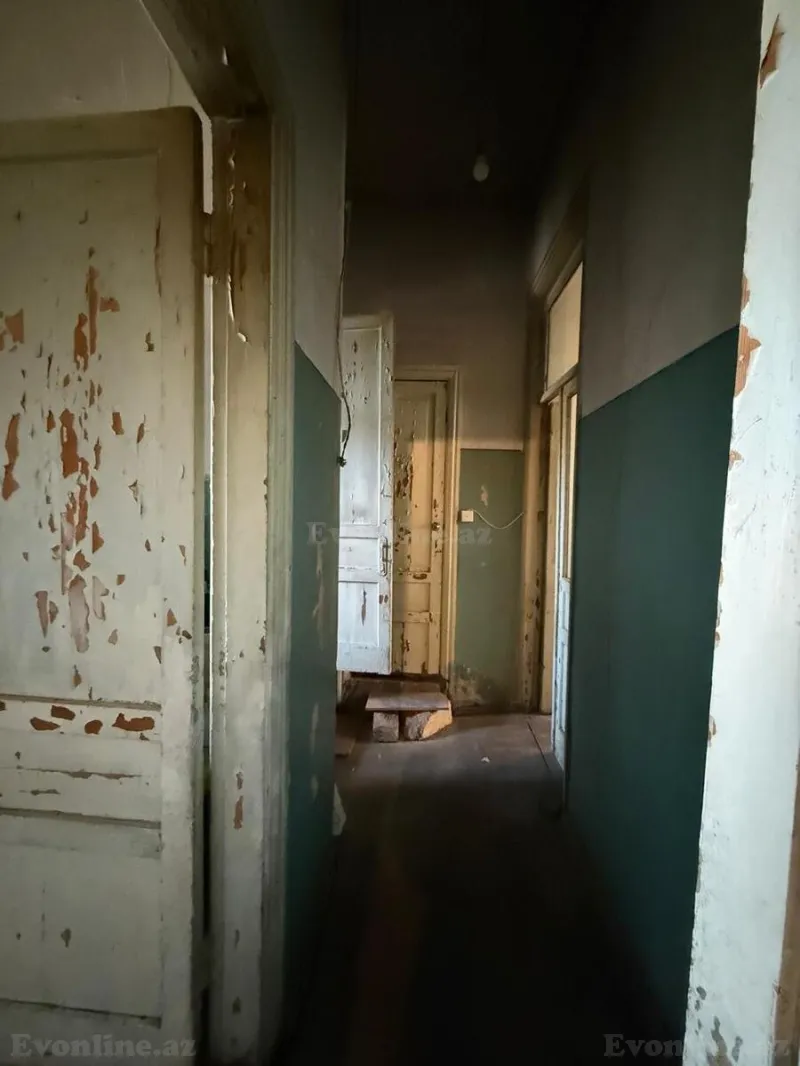 Satılır 4 otaqlı Mənzil Köhnə tikili 130 m² İçərişəhər m. - şəkil 6