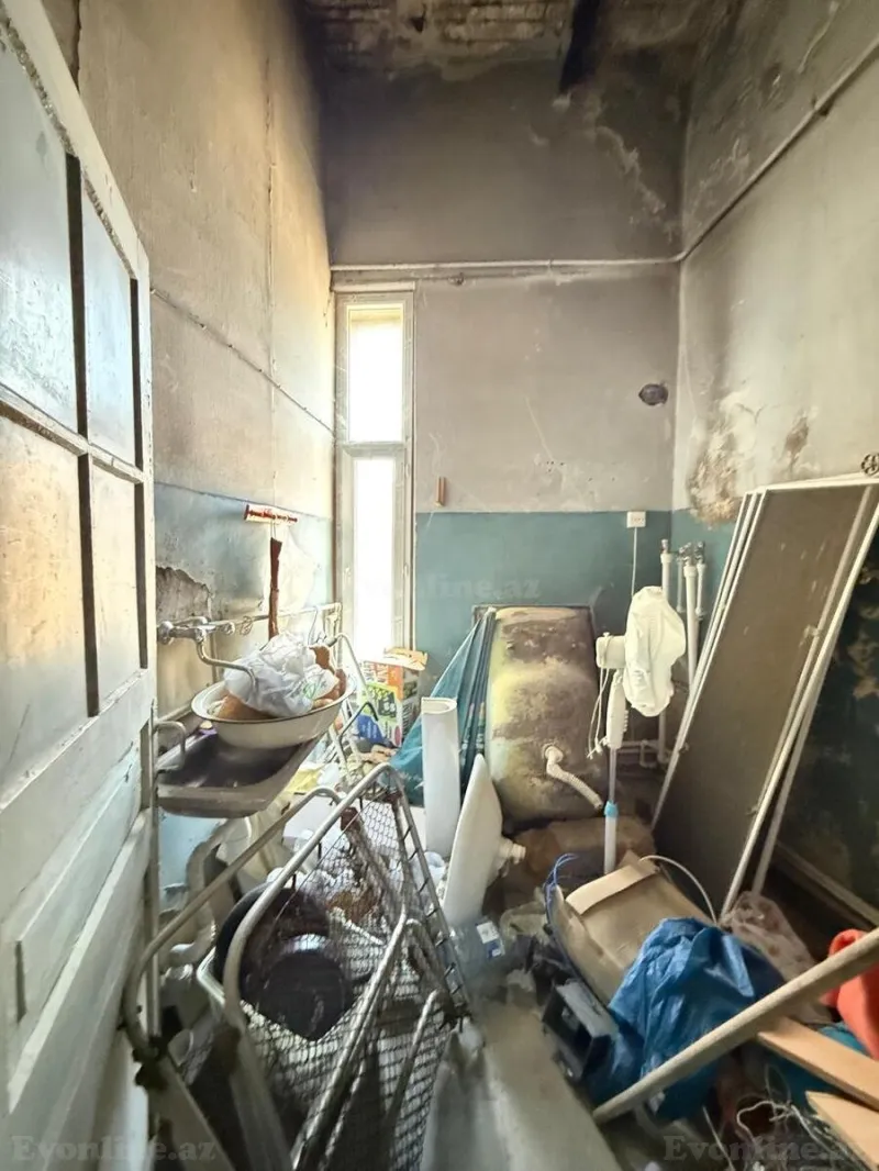 Satılır 4 otaqlı Mənzil Köhnə tikili 130 m² İçərişəhər m. - şəkil 9