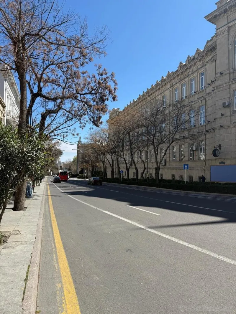 Satılır 4 otaqlı Mənzil Köhnə tikili 130 m² İçərişəhər m. - şəkil 12