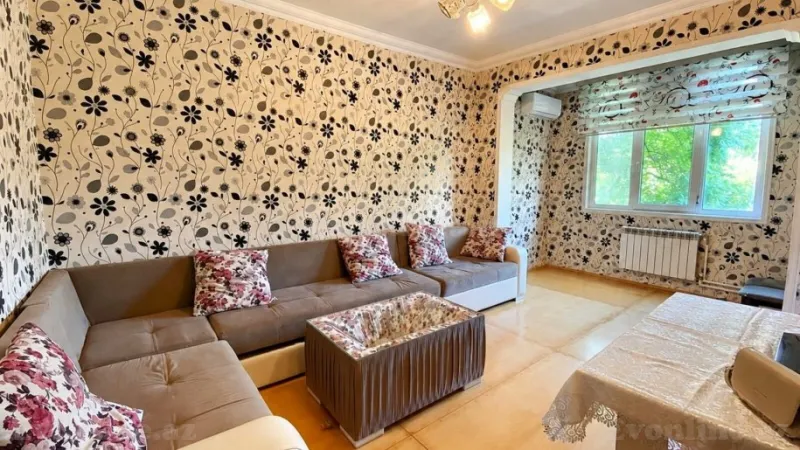Kirayə verilir 2 otaqlı Mənzil Köhnə tikili 55 m² Gənclik m.