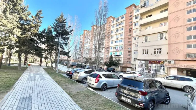 3 otaqlı Mənzil 90 m² 7-ci mikrorayon Satılır