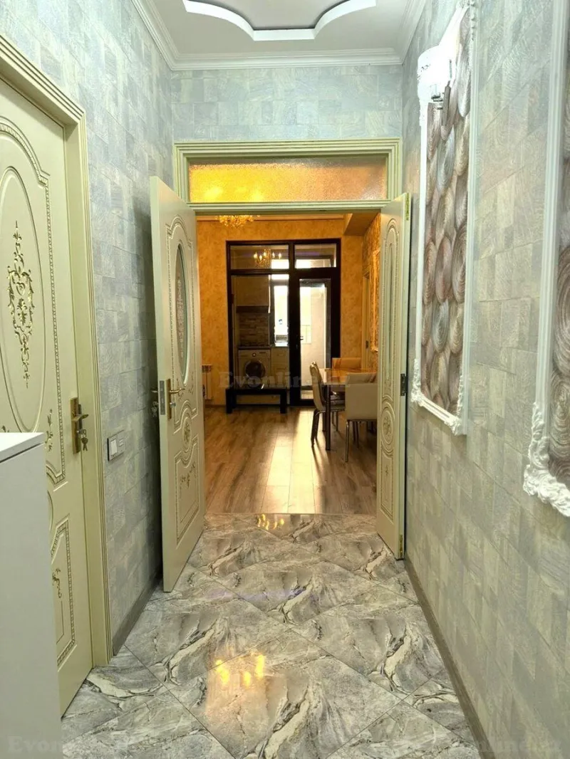 Kirayə verilir 3 otaqlı Mənzil Köhnə tikili 75 m² 4-cü mikrorayon