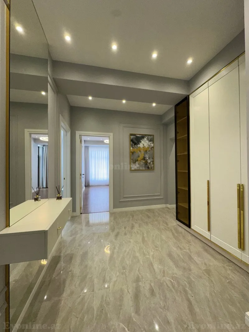 3 otaqlı Mənzil 96 m² Bakmil m. Satılır