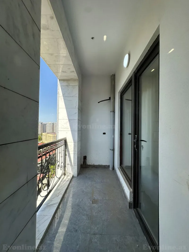 Satılır 3 otaqlı Mənzil Yeni tikili 96 m² Bakmil m. - şəkil 3