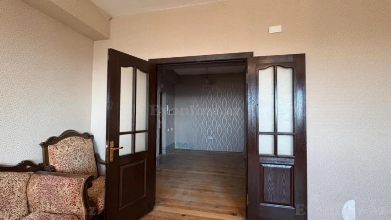 Satılır 4 otaqlı Mənzil Yeni tikili 140 m² Xalqlar Dostluğu m. - şəkil 15