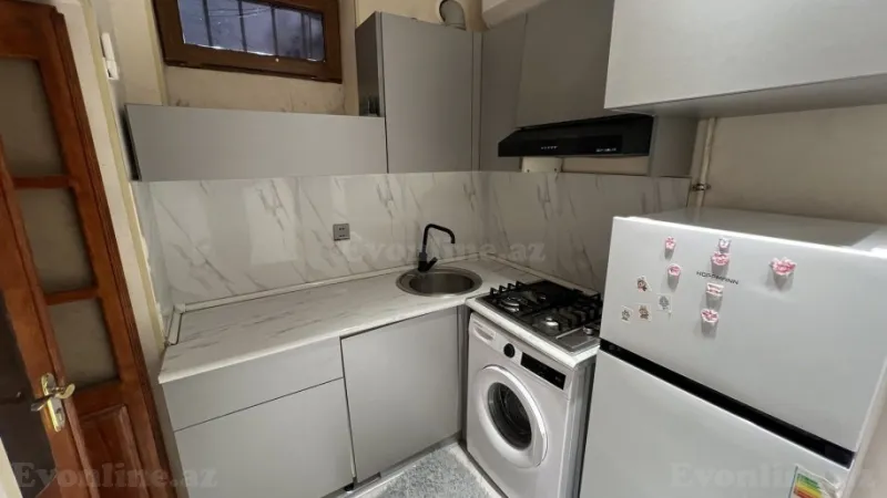 Satılır 2 otaqlı Mənzil Köhnə tikili 40 m² Bayıl - şəkil 3