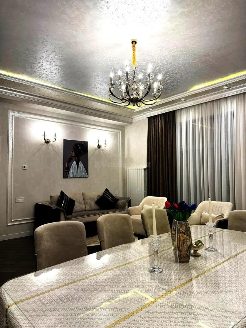 4 otaqlı Mənzil 165 m² Nizami m. Satılır