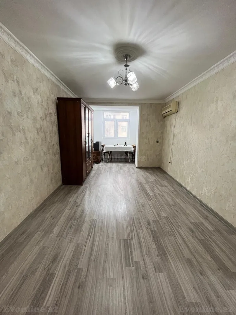 1 otaqlı Mənzil 34 m² Elmlər Akademiyası m. Satılır