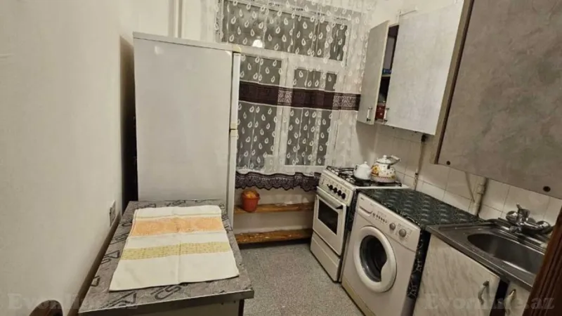 Kirayə verilir 2 otaqlı Mənzil Köhnə tikili 45 m² Yasamal r. - şəkil 10