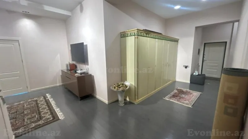 Satılır 4 otaqlı Mənzil Yeni tikili 202 m² 28 May m. - şəkil 23