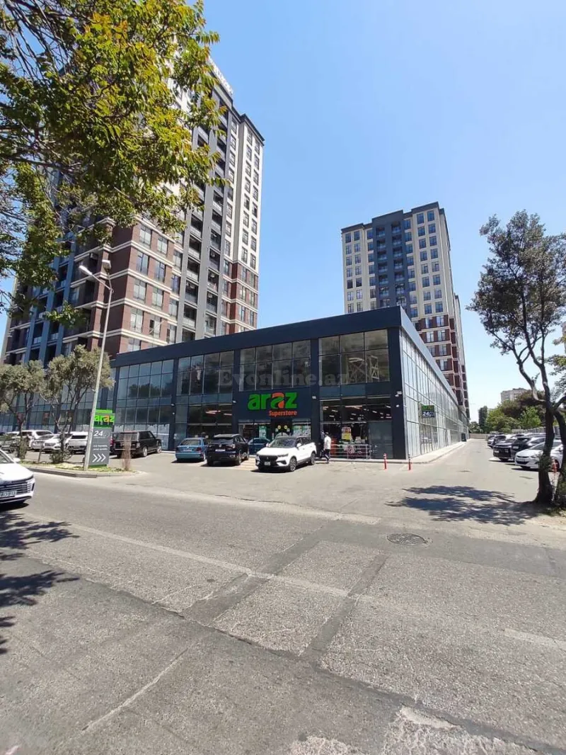 2 otaqlı Mənzil 60 m² 8-ci mikrorayon Satılır