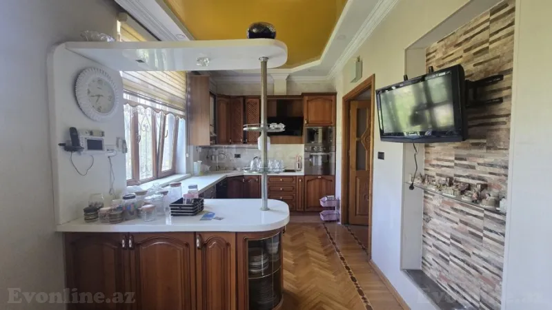 Satılır 3 otaqlı Mənzil Köhnə tikili 84 m² Sumqayıt