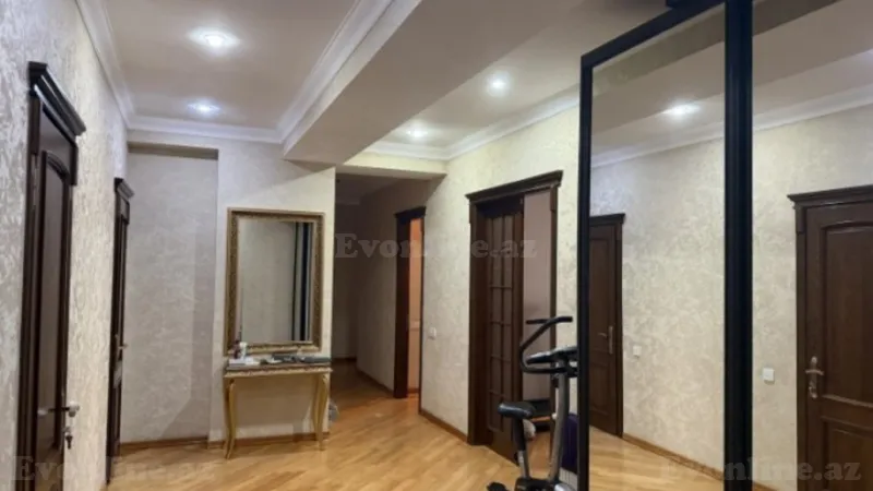 Satılır 3 otaqlı Mənzil Yeni tikili 120 m² İnşaatçılar m. - şəkil 2