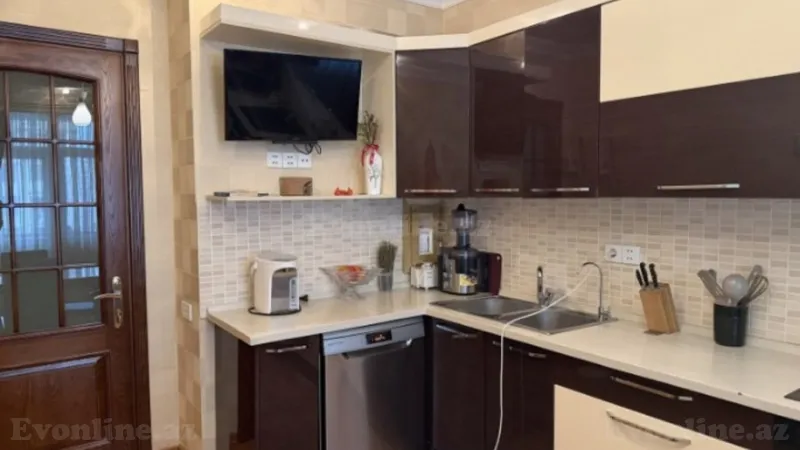 Satılır 3 otaqlı Mənzil Yeni tikili 120 m² İnşaatçılar m. - şəkil 9