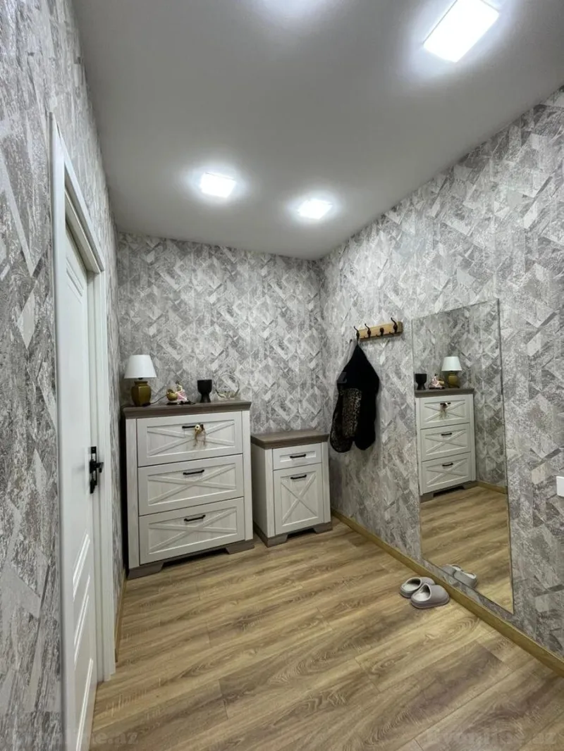 Satılır 2 otaqlı Mənzil Köhnə tikili 65 m² Nəsimi m. - şəkil 5
