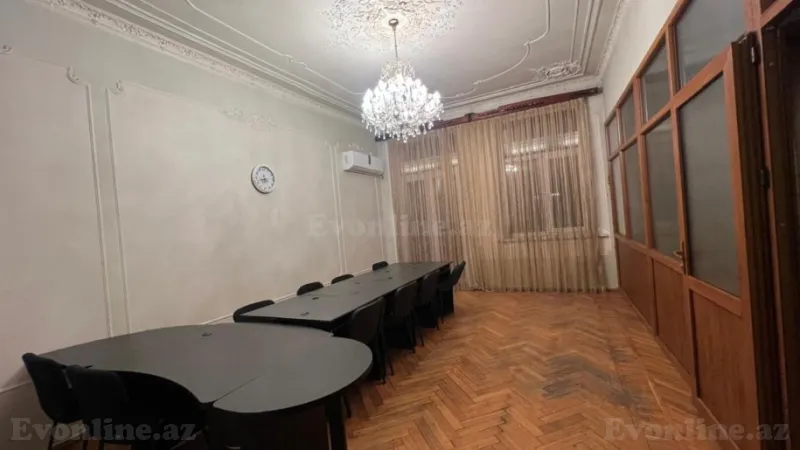 4 otaqlı Ofis 102 m² Sahil m. Kirayə verilir