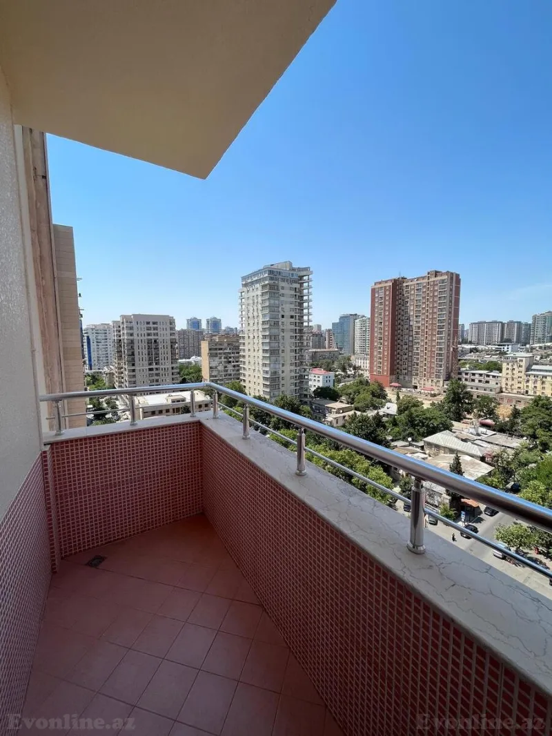 Satılır 4 otaqlı Mənzil Yeni tikili 215 m² 28 May m. - şəkil 6