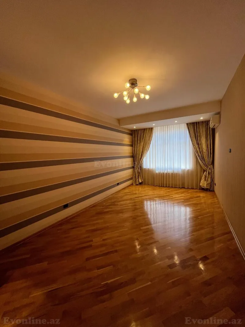 Satılır 4 otaqlı Mənzil Yeni tikili 215 m² 28 May m. - şəkil 13