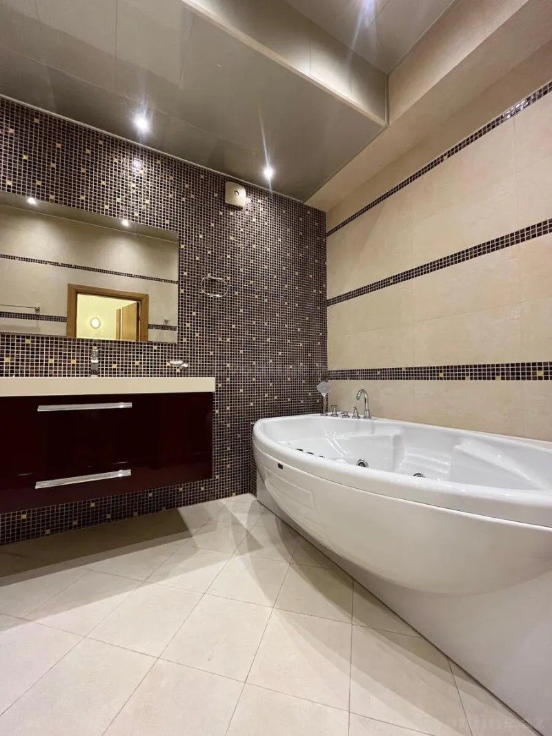 Satılır 4 otaqlı Mənzil Yeni tikili 215 m² 28 May m. - şəkil 29