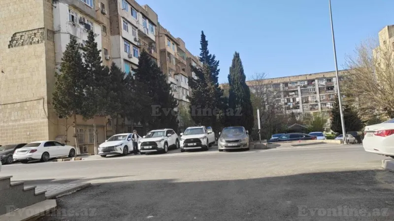 Satılır 4 otaqlı Mənzil Köhnə tikili 100 m² Sabunçu r. - şəkil 2