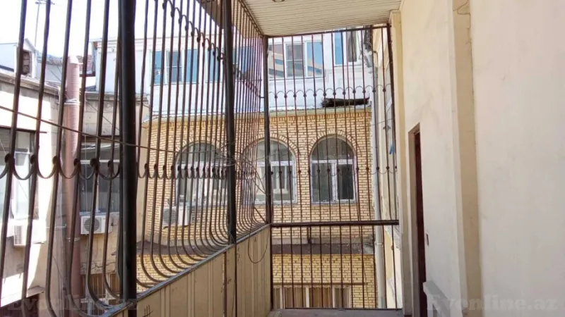 Kirayə verilir 3 otaqlı Mənzil Köhnə tikili 120 m² Sahil m. - şəkil 22
