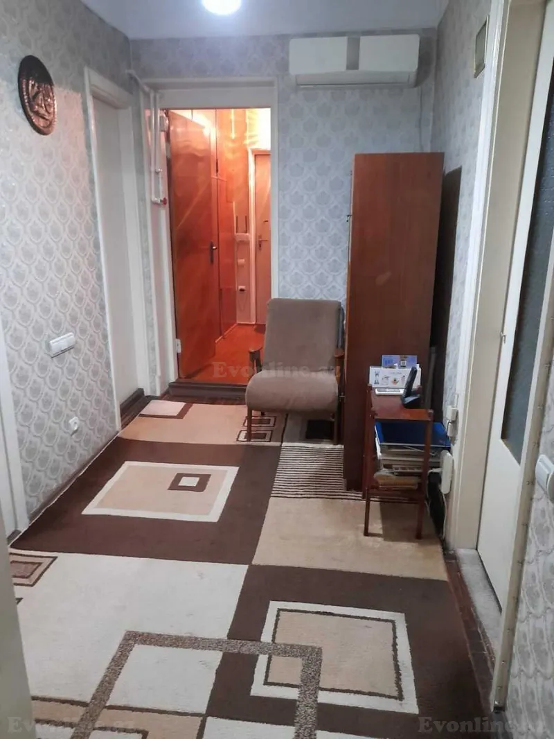 Satılır 2 otaqlı Mənzil Köhnə tikili 70 m² Nəsimi r.