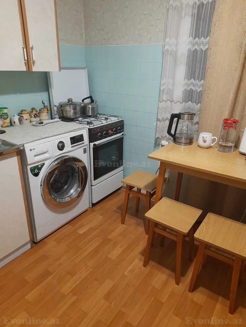 Satılır 2 otaqlı Mənzil Köhnə tikili 70 m² Nəsimi r. - şəkil 4