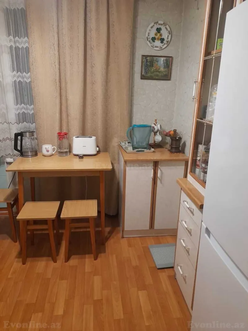 Satılır 2 otaqlı Mənzil Köhnə tikili 70 m² Nəsimi r. - şəkil 5