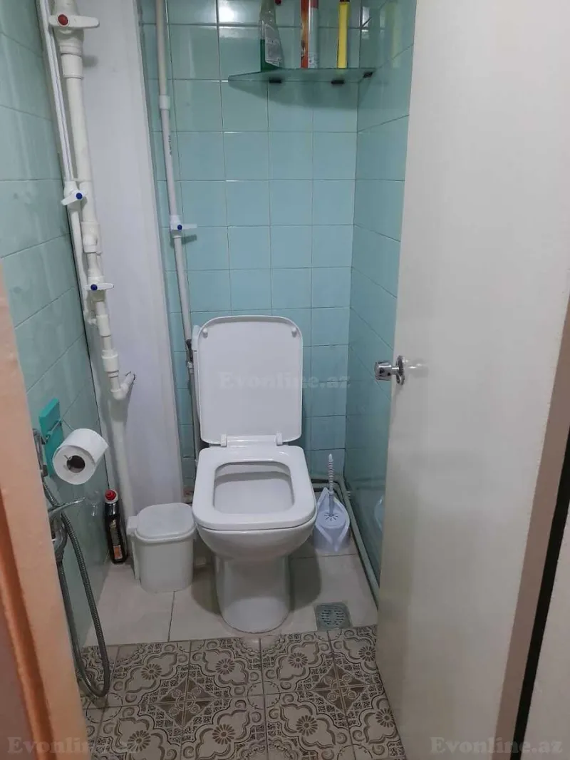Satılır 2 otaqlı Mənzil Köhnə tikili 70 m² Nəsimi r. - şəkil 7