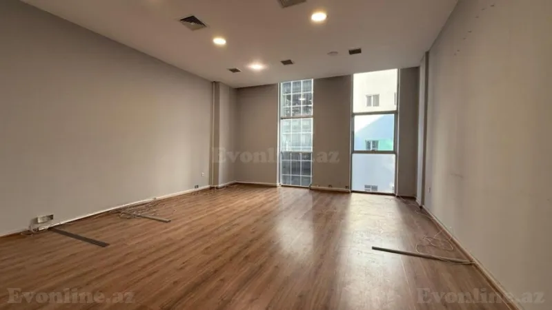 Kirayə verilir Ofis 580 m² Nərimanov r.