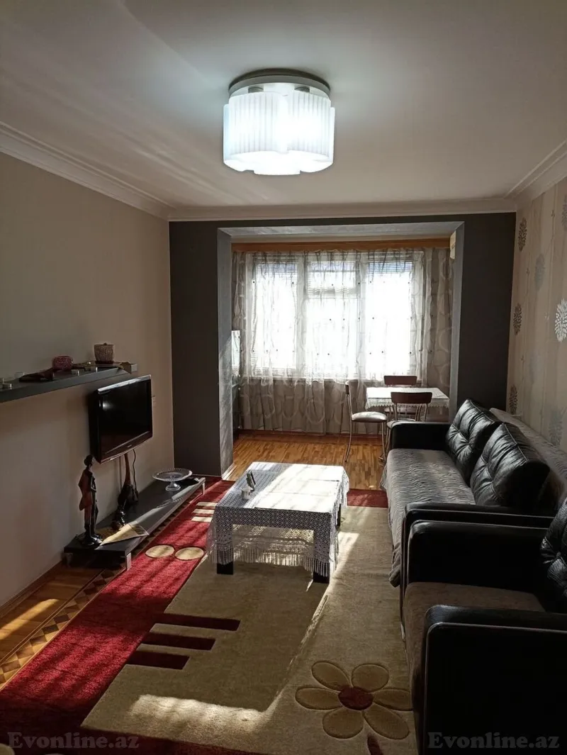 Satılır 2 otaqlı Mənzil Köhnə tikili 51 m² Yasamal