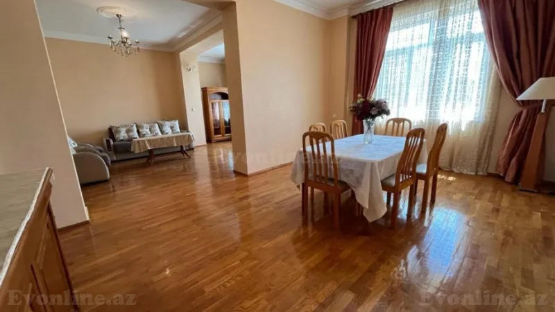 Kirayə verilir Ofis 207 m² Elmlər Akademiyası m.