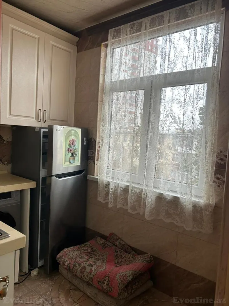 Satılır 2 otaqlı Mənzil Köhnə tikili 55 m² 7-ci mikrorayon - şəkil 5