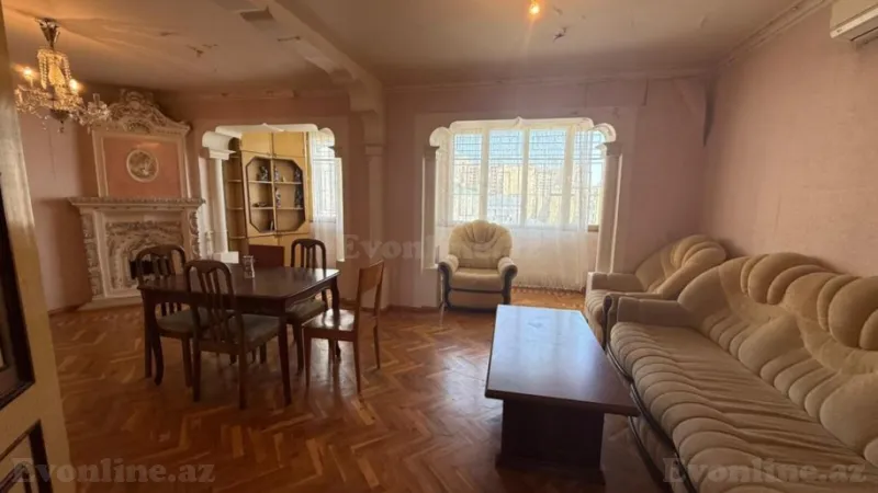 Satılır 4 otaqlı Mənzil Köhnə tikili 81.6 m² Elmlər Akademiyası m. - şəkil 2