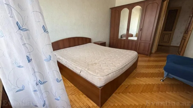 Satılır 4 otaqlı Mənzil Köhnə tikili 81.6 m² Elmlər Akademiyası m. - şəkil 10