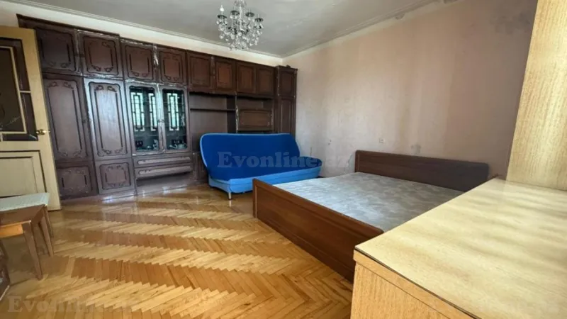 Satılır 4 otaqlı Mənzil Köhnə tikili 81.6 m² Elmlər Akademiyası m. - şəkil 15