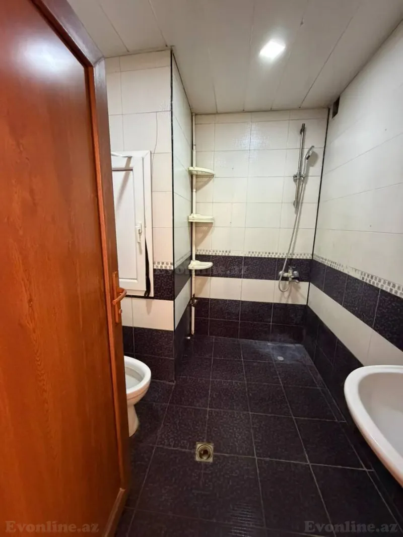 Kirayə verilir 3 otaqlı Mənzil Köhnə tikili 140 m² 20 Yanvar m. - şəkil 10