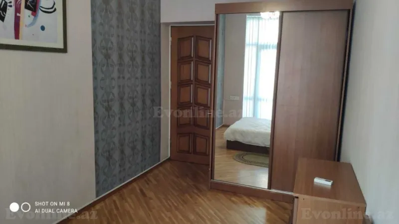 Kirayə verilir 4 otaqlı Mənzil Köhnə tikili 100 m² Sahil m. - şəkil 5