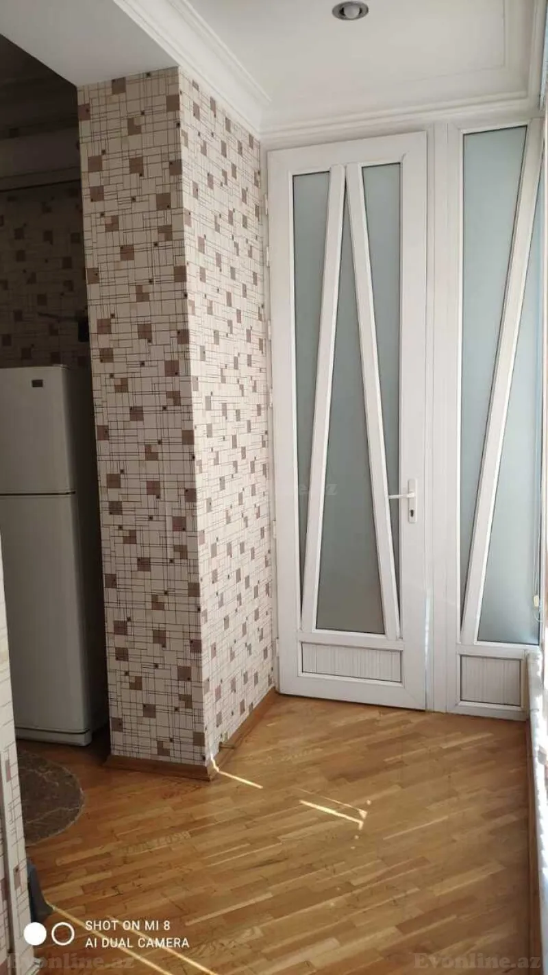Kirayə verilir 4 otaqlı Mənzil Köhnə tikili 100 m² Sahil m. - şəkil 9