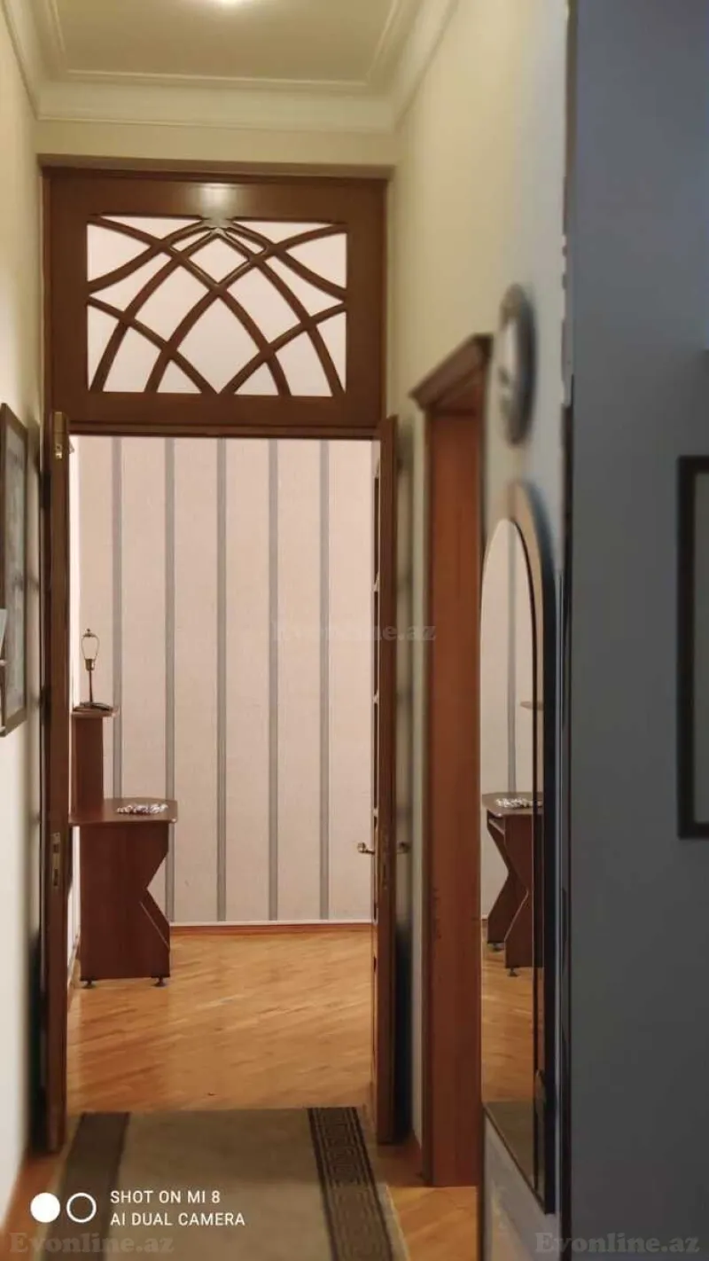 Kirayə verilir 4 otaqlı Mənzil Köhnə tikili 100 m² Sahil m. - şəkil 11