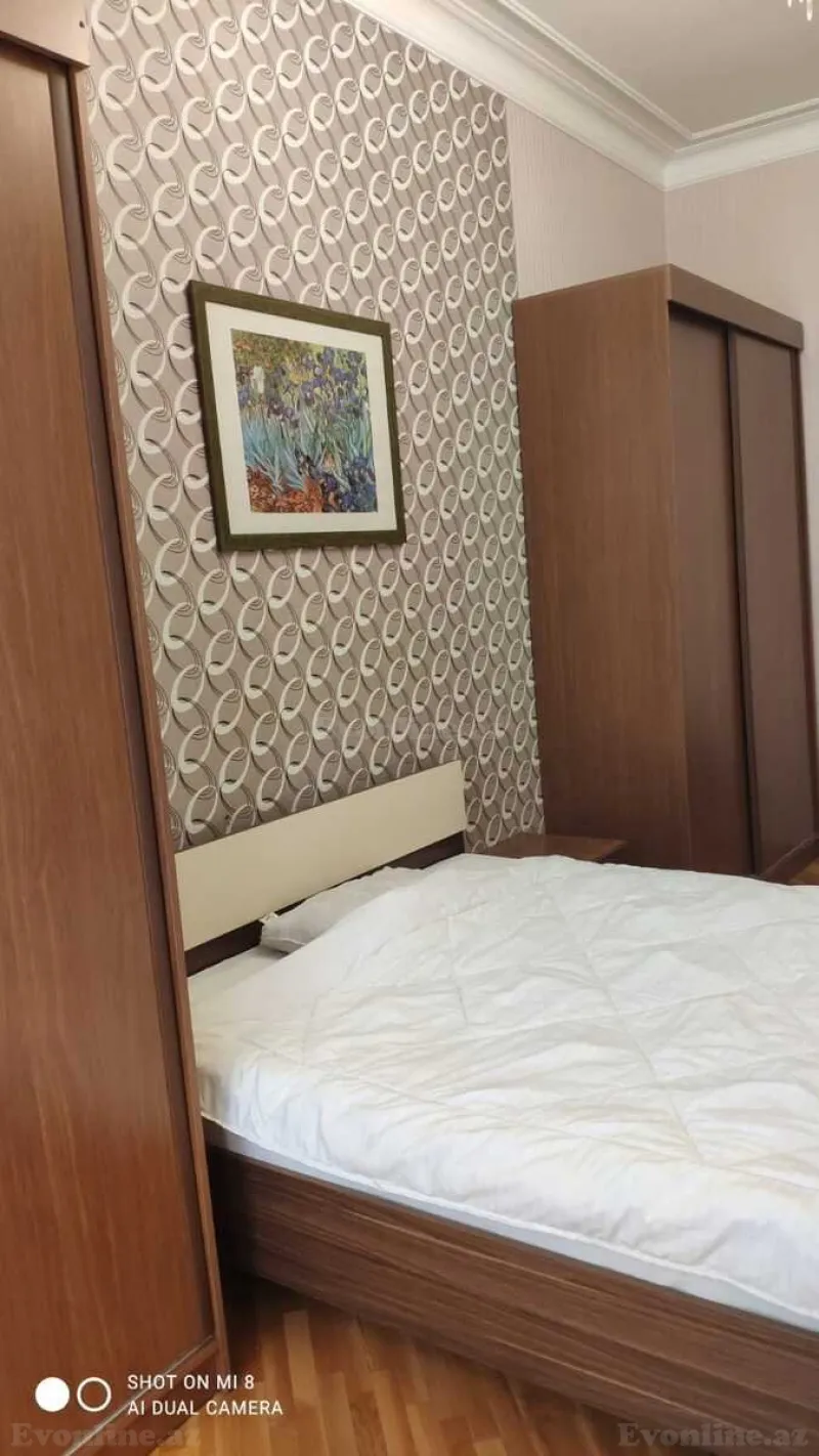 Kirayə verilir 4 otaqlı Mənzil Köhnə tikili 100 m² Sahil m. - şəkil 14