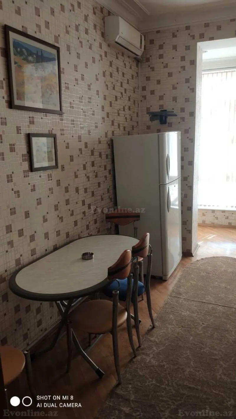Kirayə verilir 4 otaqlı Mənzil Köhnə tikili 100 m² Sahil m. - şəkil 15