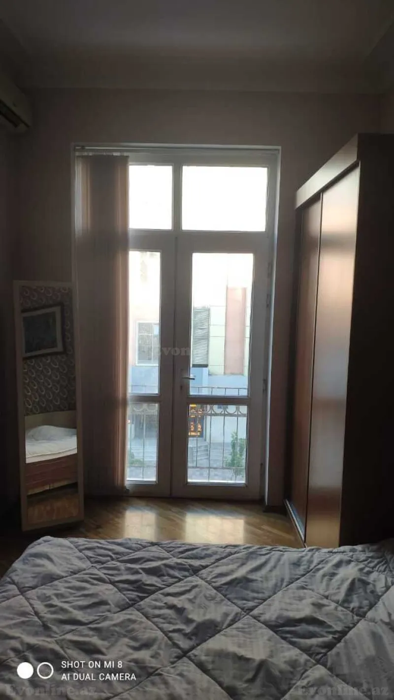 Kirayə verilir 4 otaqlı Mənzil Köhnə tikili 100 m² Sahil m. - şəkil 16