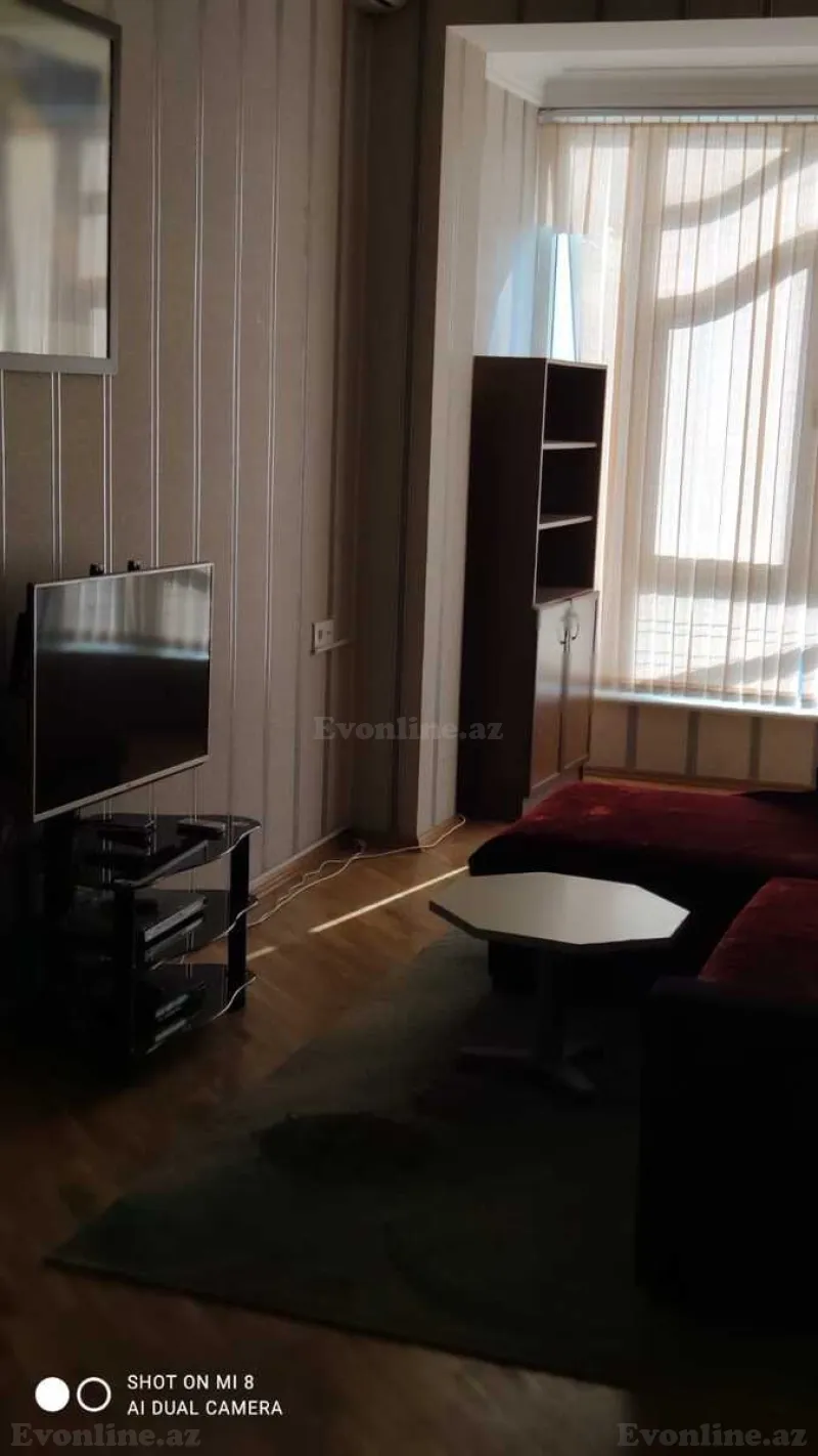 Kirayə verilir 4 otaqlı Mənzil Köhnə tikili 100 m² Sahil m. - şəkil 18