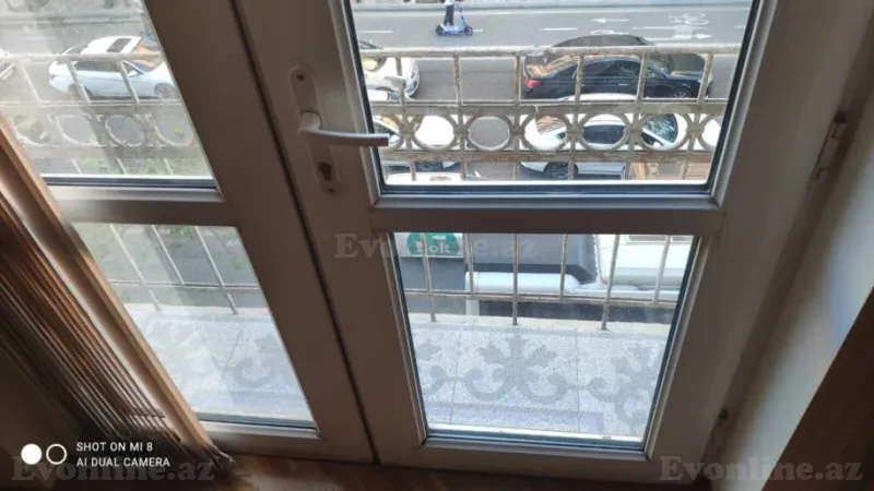 Kirayə verilir 4 otaqlı Mənzil Köhnə tikili 100 m² Sahil m. - şəkil 21