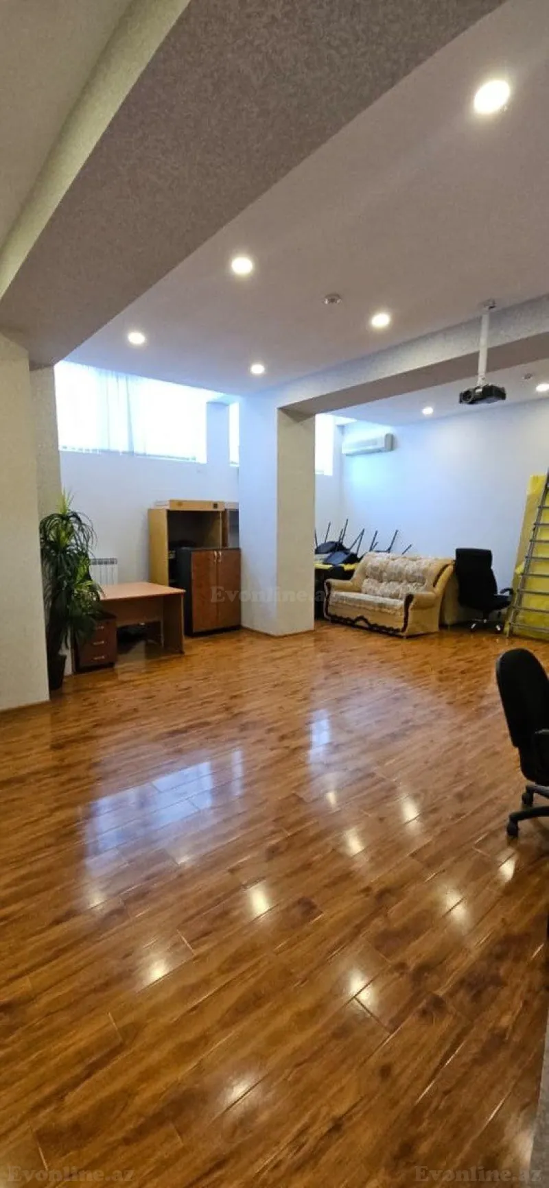 Kirayə verilir Obyekt 120 m² Həzi Aslanov m.
