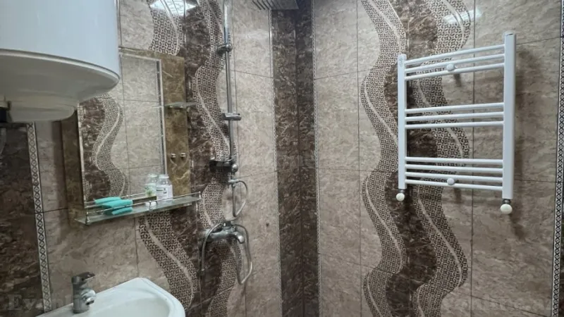 Satılır 2 otaqlı Mənzil Köhnə tikili 50 m² 3-cü mikrorayon - şəkil 7