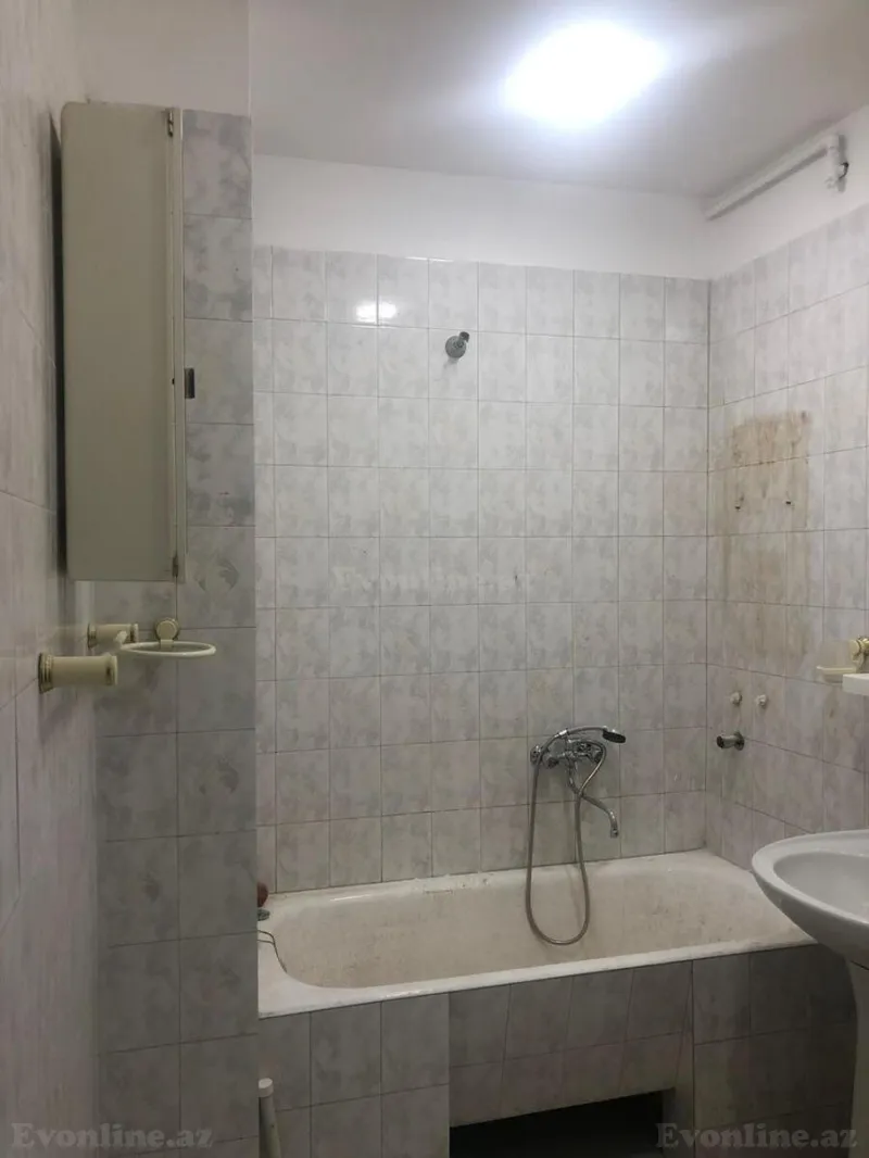 Satılır 2 otaqlı Mənzil Köhnə tikili 48 m² Binəqədi r. - şəkil 11