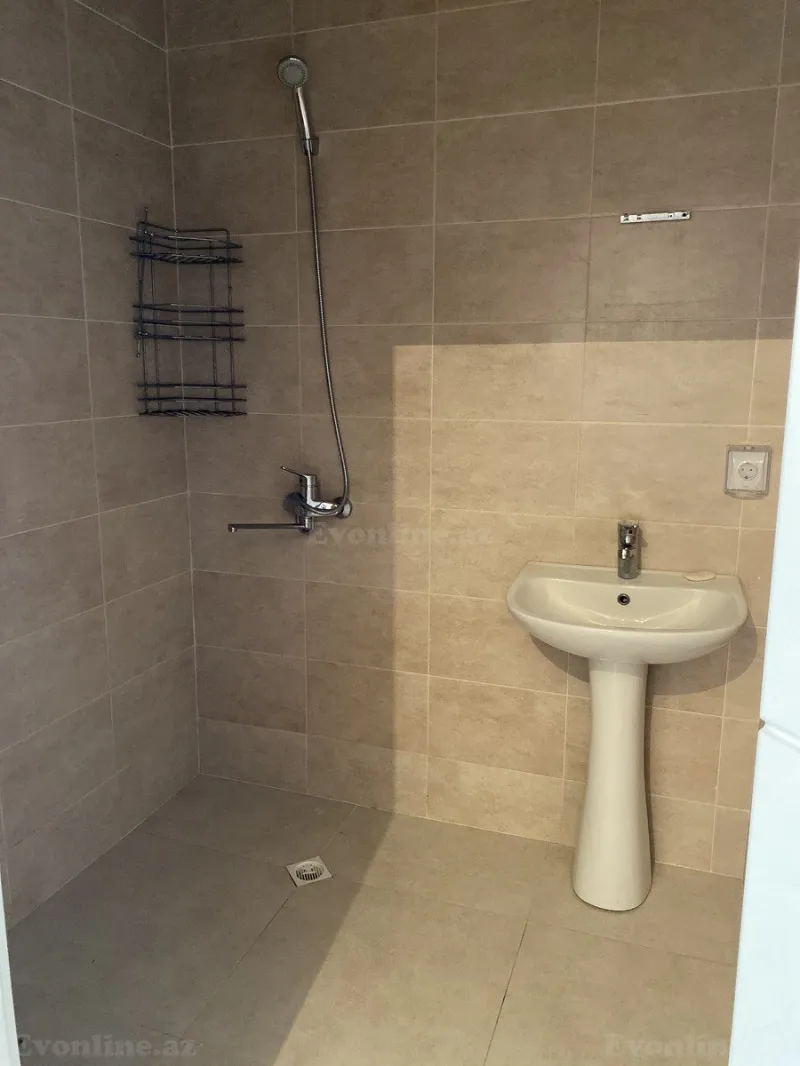 Kirayə verilir 3 otaqlı Mənzil Yeni tikili 68 m² 28 May m. - şəkil 8