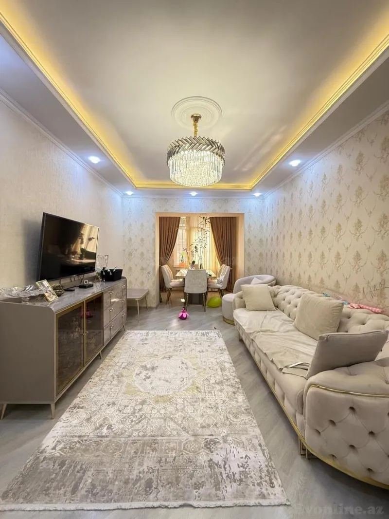 Satılır 4 otaqlı Mənzil Köhnə tikili 110 m² Yeni Yasamal